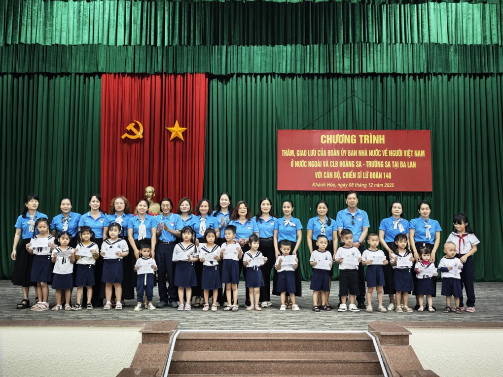 Kiều bào Ba Lan tặng vườn rau trị giá 250 triệu đồng cho đảo Trường Sa Lớn - 2