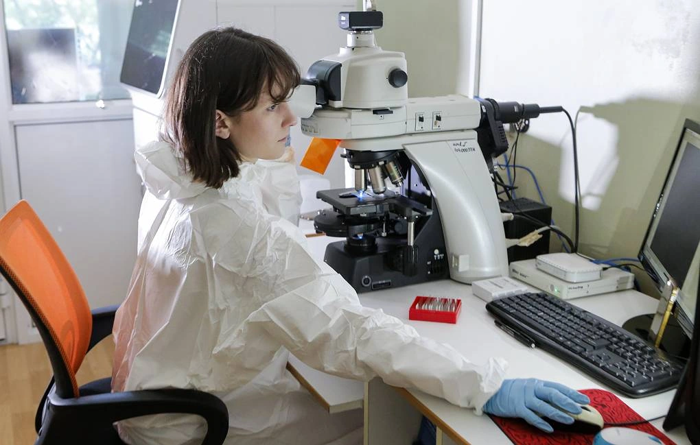 Nga cập nhật tiến độ sản xuất vaccine ung thư - 1