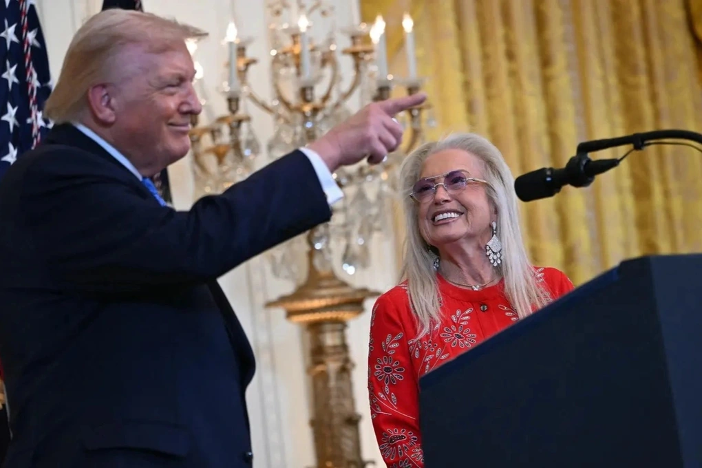 Nữ tỷ phú sẵn sàng góp 250 triệu USD nếu Tổng thống Trump tái tranh cử - 1