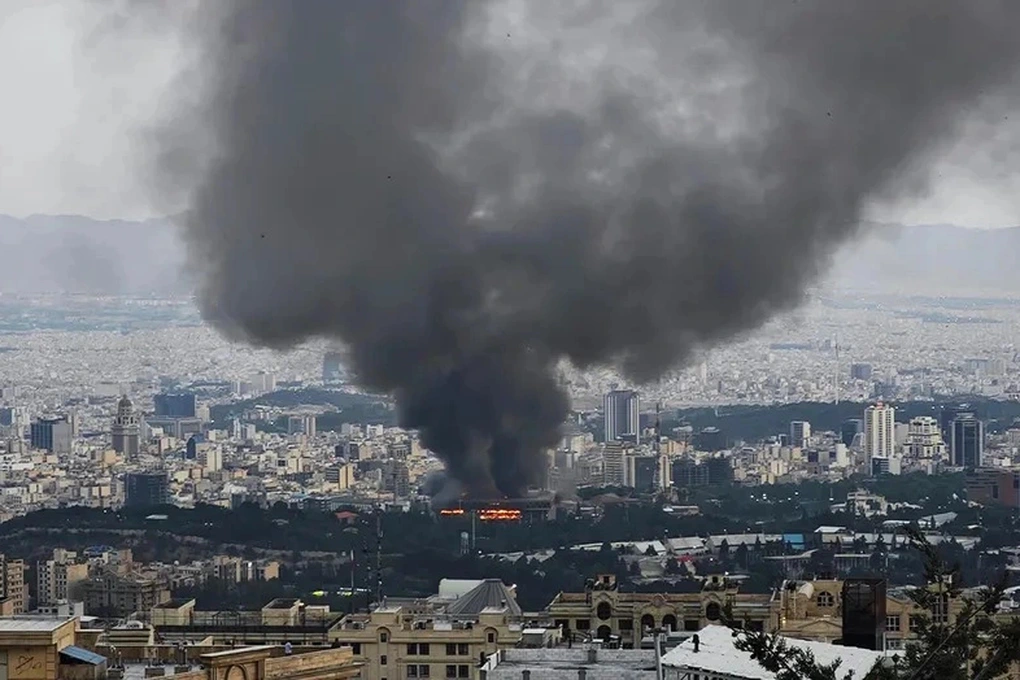 Tổng thống Trump cảnh báo tấn công Iran - 1